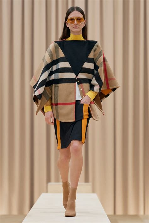 burberry fall winter 2021-2022|burberry fashion show 2022.